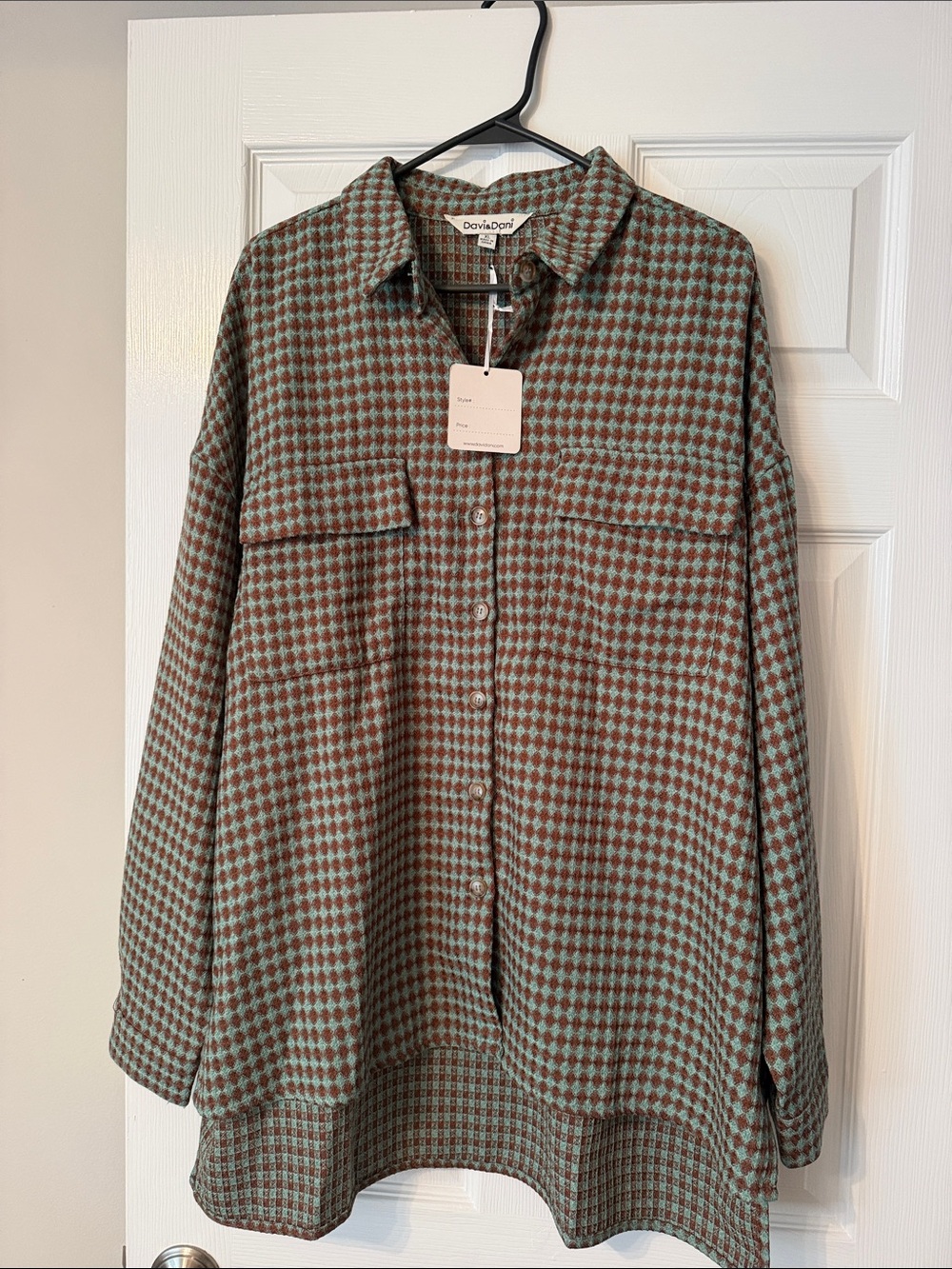 NWT Women’s Woven Oversized Brown & Green Check Button-Up Shirt “Shacket”